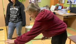 Sacensības novusā jaunietēm